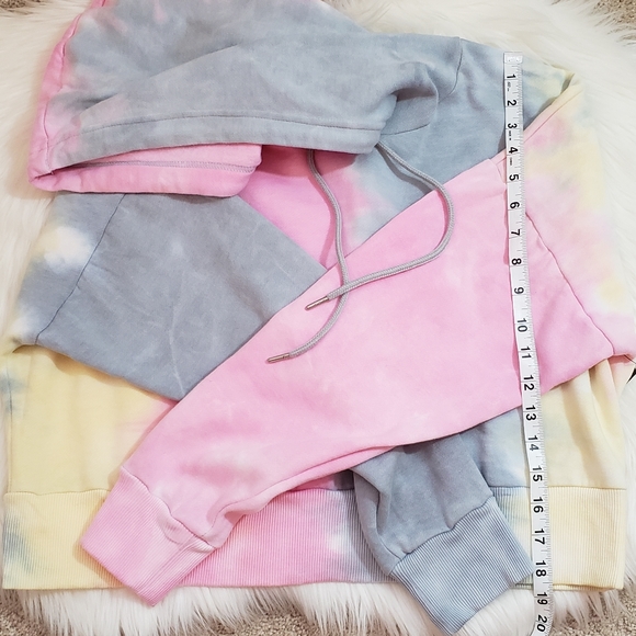 90 Degree by Reflex Tie-Dye Cropped Hoodie - Picture 6 of 7